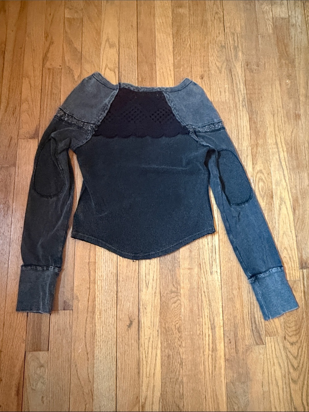 SHEIN Long Sleeve Patchwork Crochet Back Cropped Thermal Top Size S Runs Small